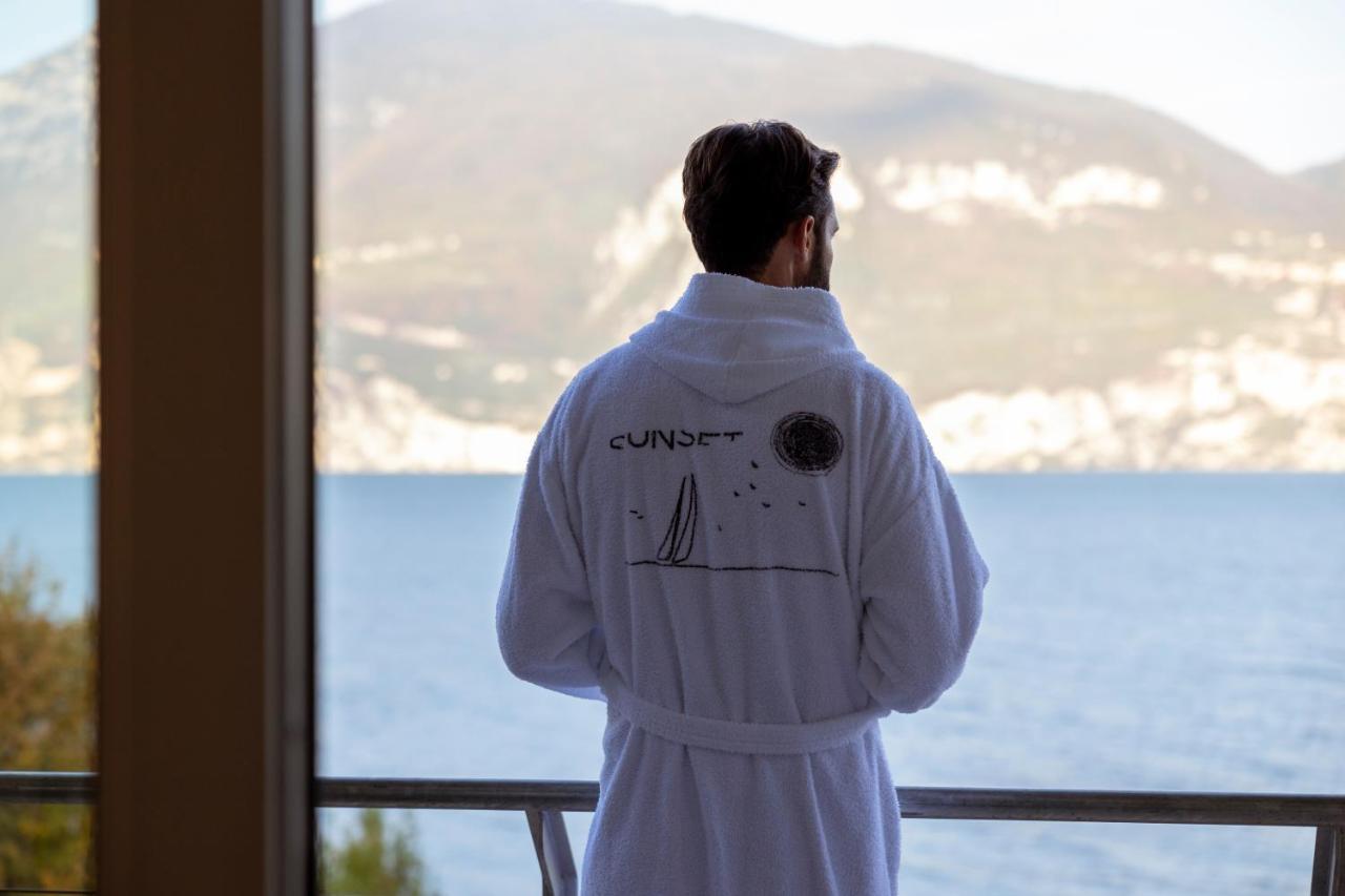 Sunset Residence Brenzone sul Garda Luaran gambar