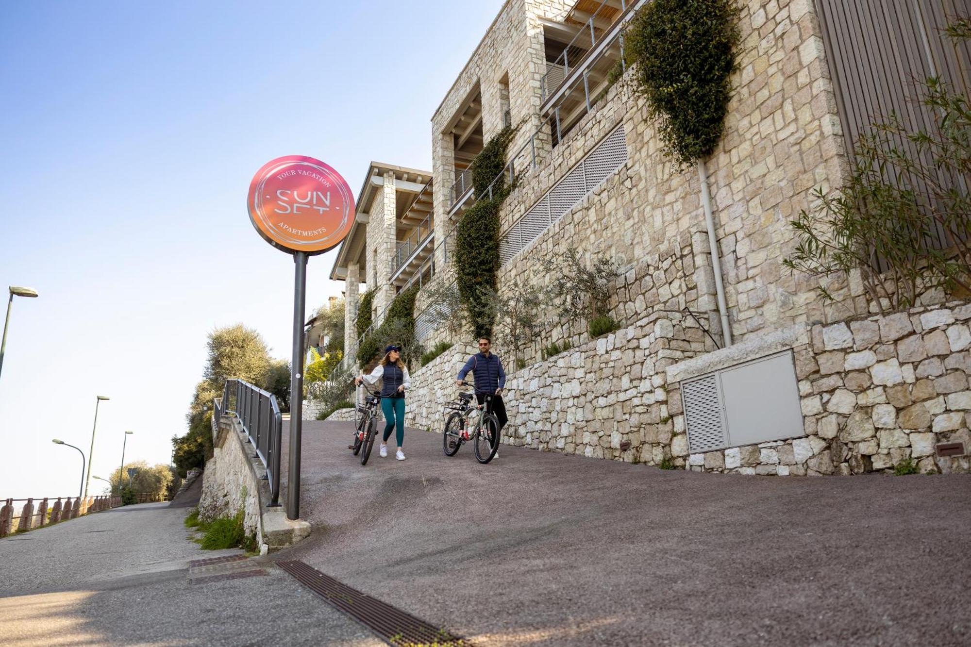 Sunset Residence Brenzone sul Garda Luaran gambar