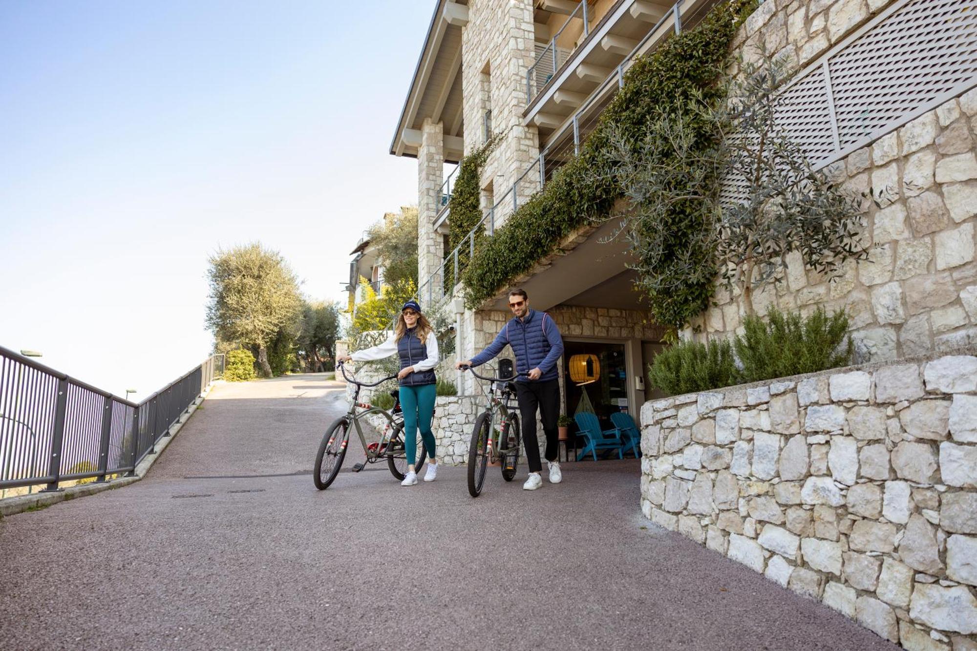 Sunset Residence Brenzone sul Garda Luaran gambar