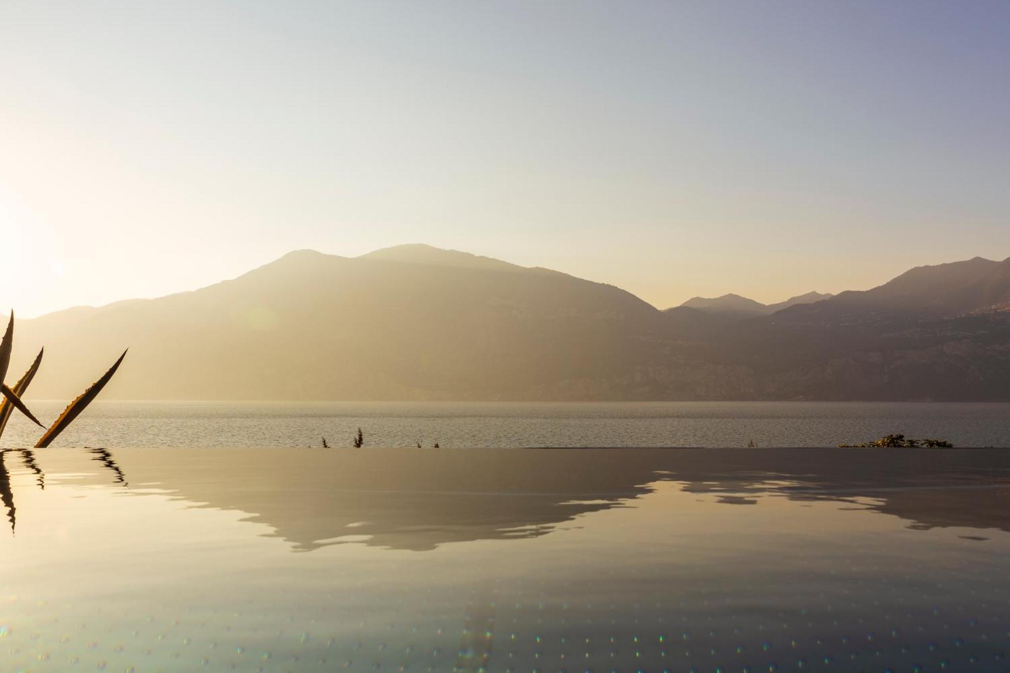 Sunset Residence Brenzone sul Garda Luaran gambar